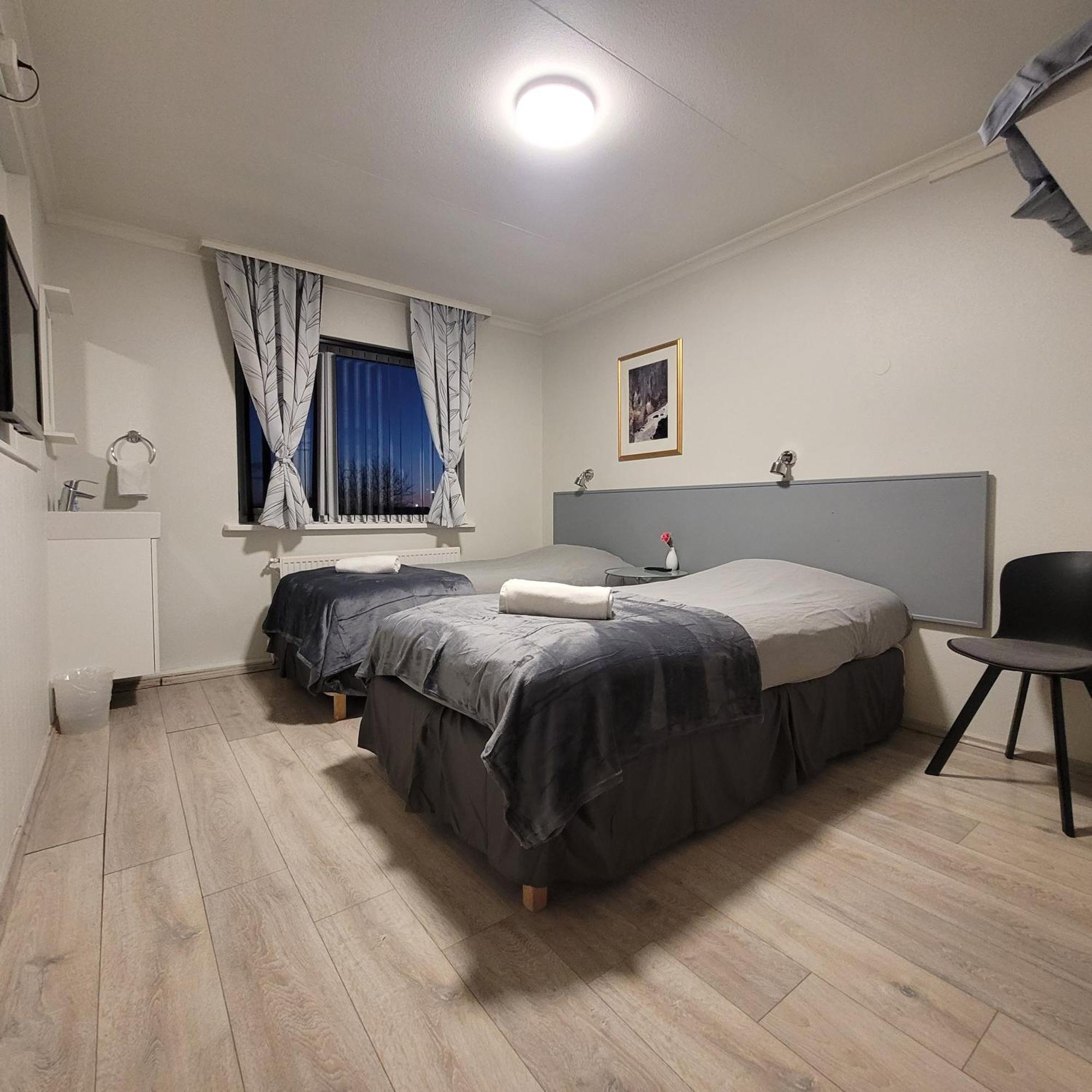 B&B Guesthouse - Bed And Breakfast Keflavik Centre Экстерьер фото