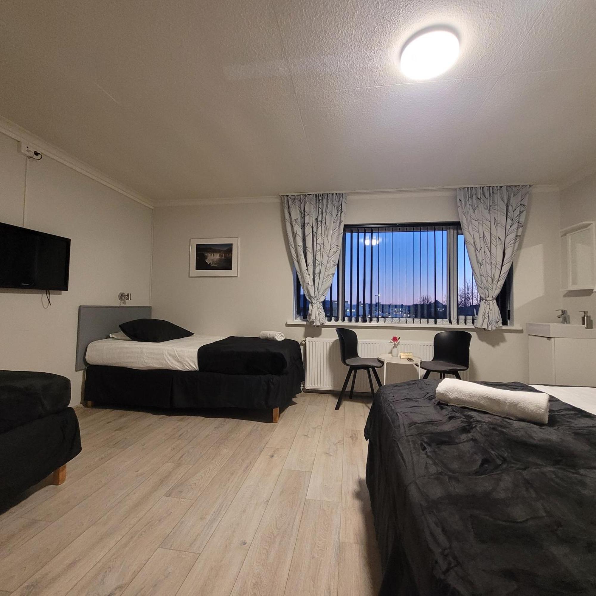 B&B Guesthouse - Bed And Breakfast Keflavik Centre Экстерьер фото