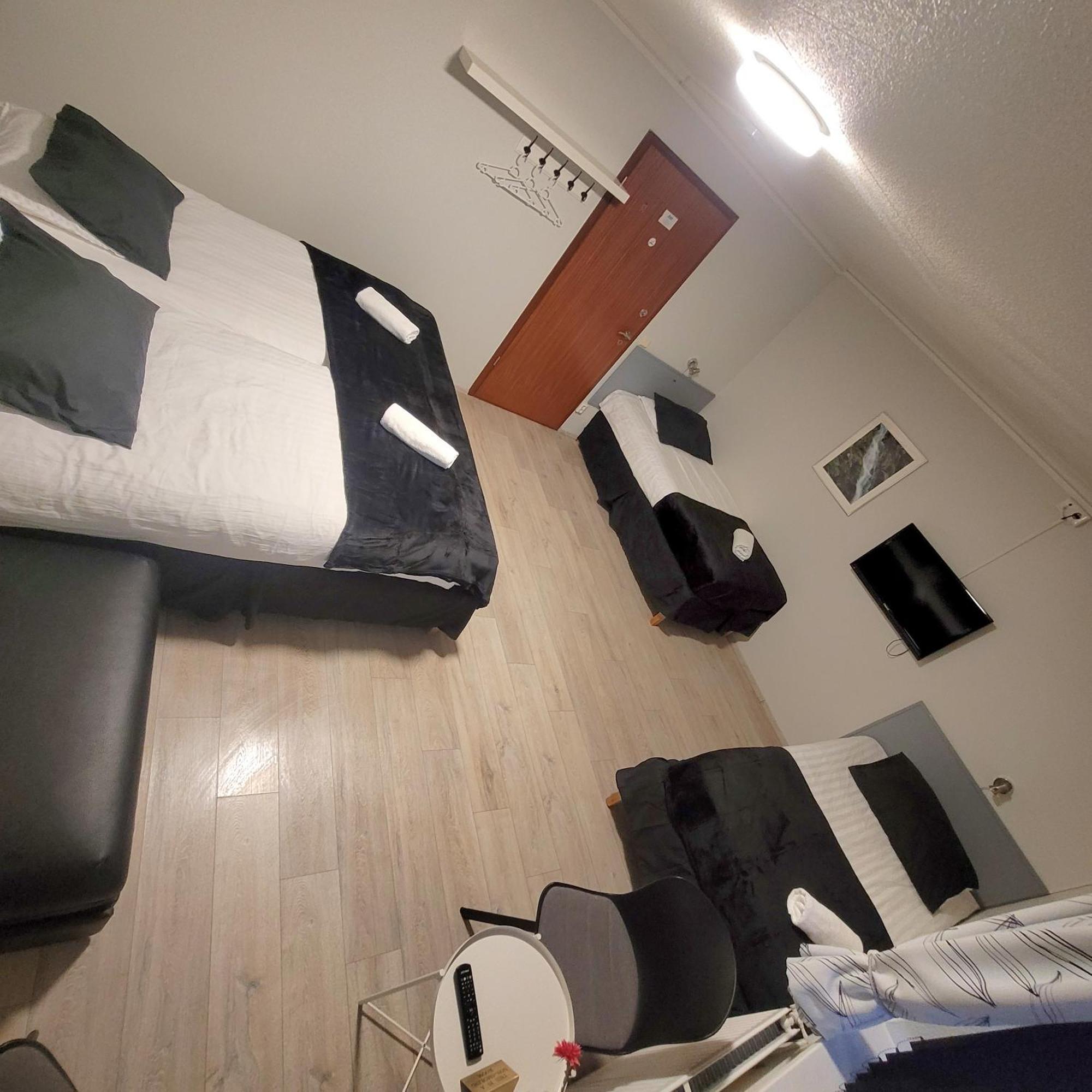 B&B Guesthouse - Bed And Breakfast Keflavik Centre Экстерьер фото
