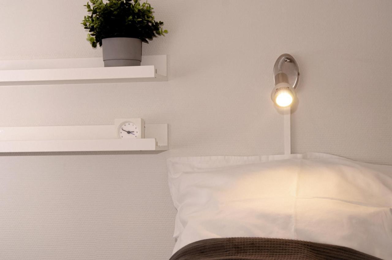 B&B Guesthouse - Bed And Breakfast Keflavik Centre Экстерьер фото